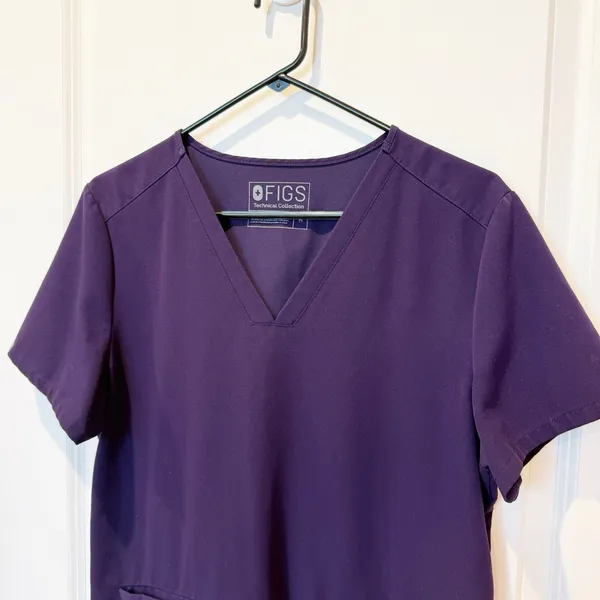 Figs Womens Casma V Neck Scrub Top Medium Purple Jam Workwear Nursing - Image 2