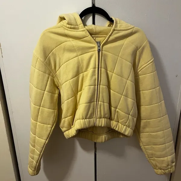 Aritzia TNA Quilted Sweatshirt - Image 5