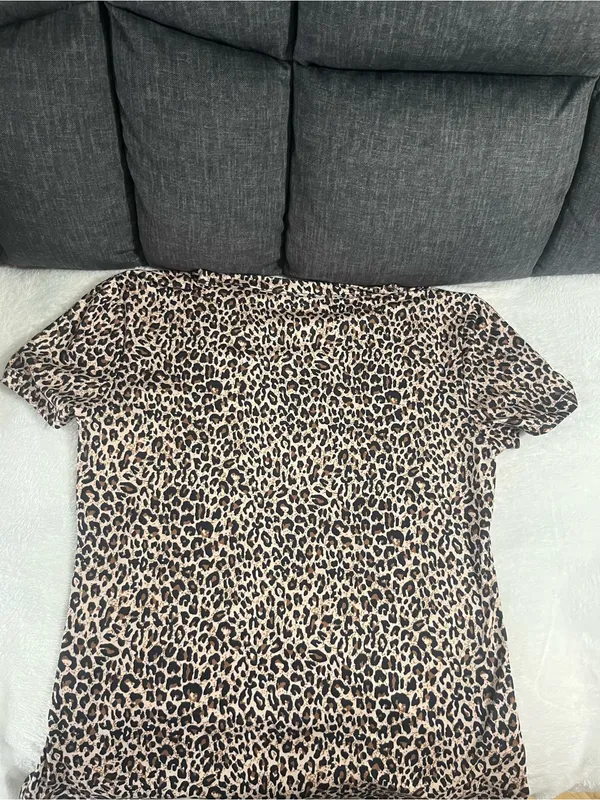 Leopard Print Short Sleeve Top with Skull Graphic - Beige/Black - Image 2