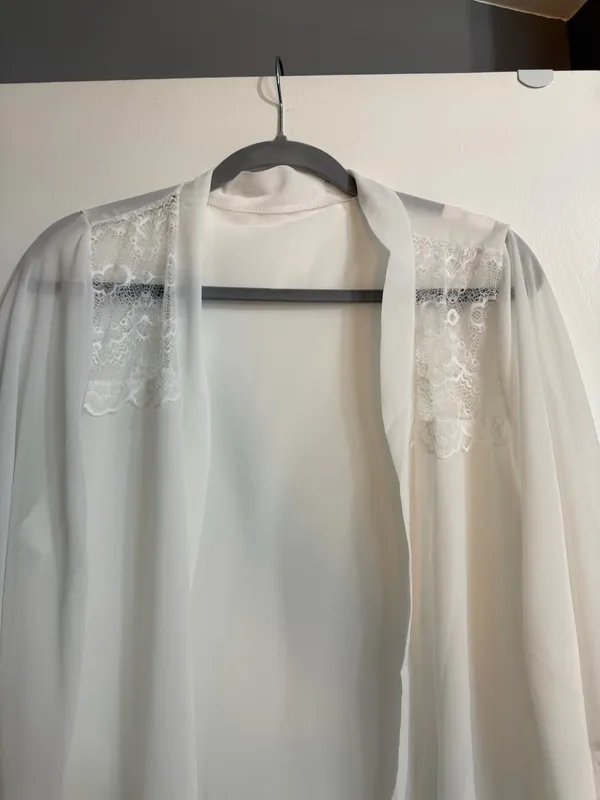 White lace robe with tie waist - Image 4
