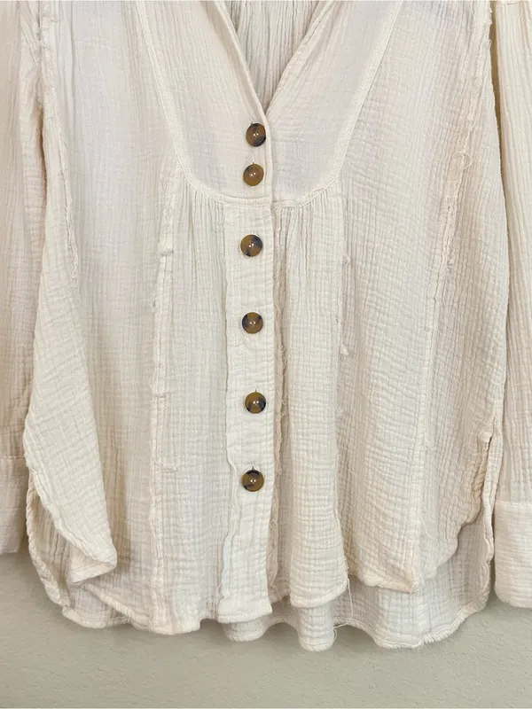 Free People "All About The Feels"‎ Ivory Gauze Crinkle Button Down Top Size XS - Image 7