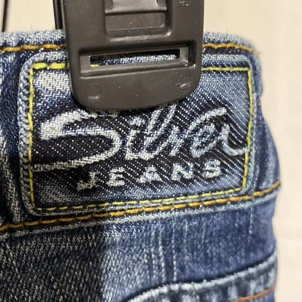 Silver Jeans​​​ - Image 4