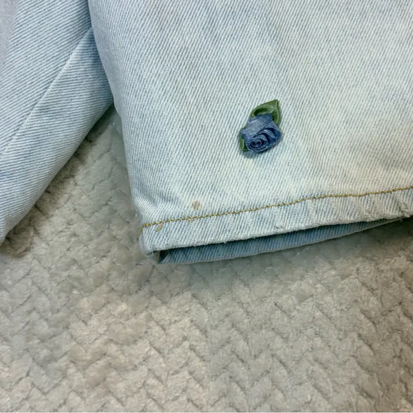 Vintage Paris Blues Womens S Light‎ Blue whimsical Jean Shorts Floral Rosettes - Image 5