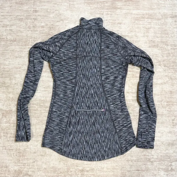 Athleta Women’s XXS Gray Long Sleeve Athletic Top Running Athleisure Pocket - Image 6