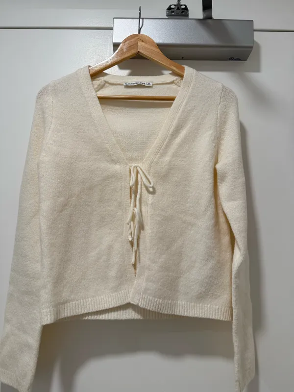 Abercrombie & fitch sweater - Image 3