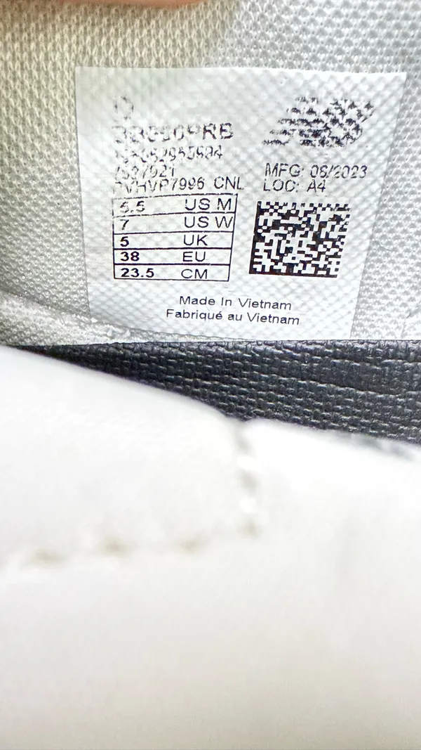 Unisex New Balance 550 PRB White Reflection size Women 7 - Men’s 5.5 - Image 9