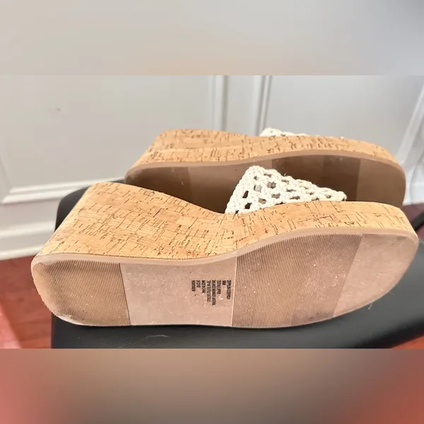Women's Cream Woven Platform Wedge Sandals Size 9 - Image 3