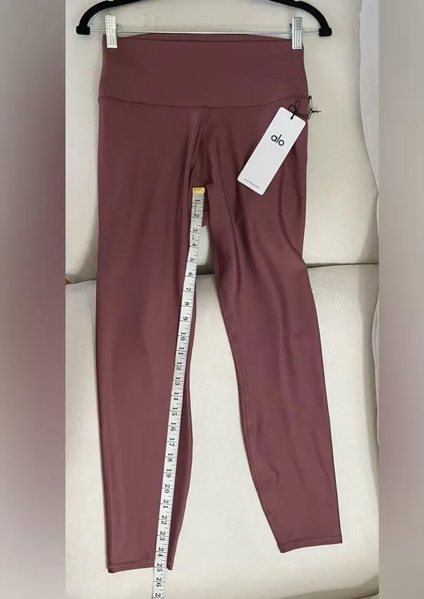 Alo Yoga NWT 7/8 High-Waist Airlift Leggings In A Burgundy Truffle Size L - Image 3