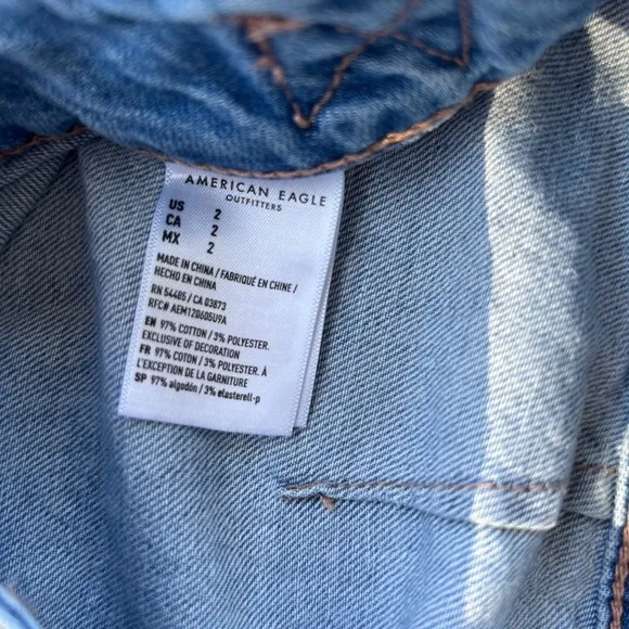 American Eagle size 2 denim mini skirt‎ button detail pockets - Image 4