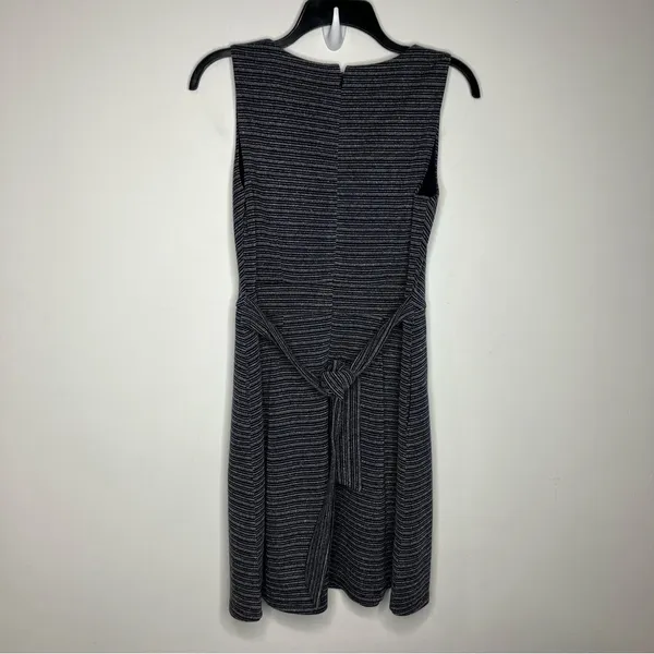 LOFT navy blue‎ v-neck dress size 4 - Image 7