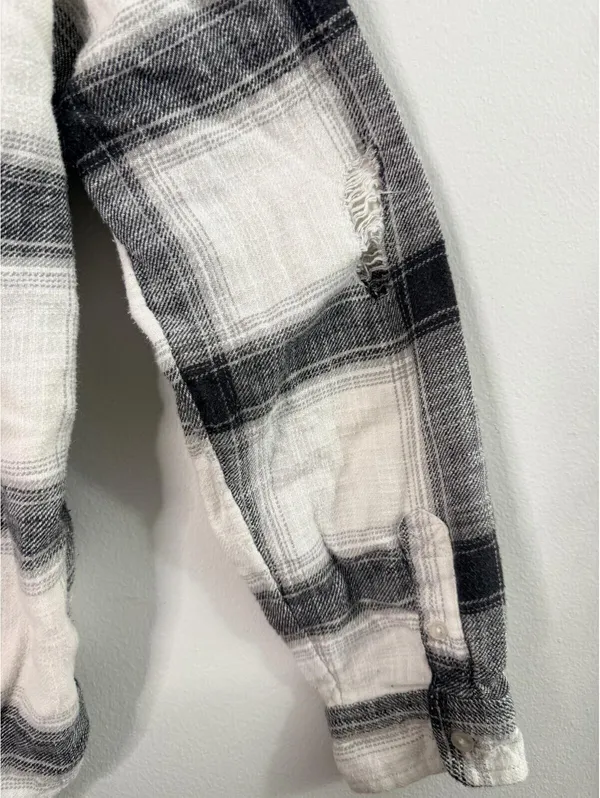 American Eagle Hooded Plaid Flannel Shirt Jacket Women’s Med Black White - Image 4