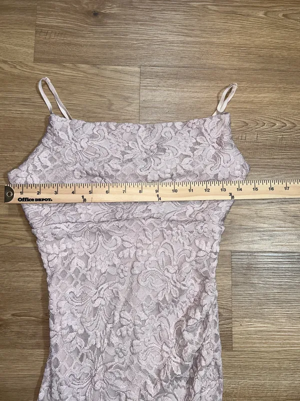 Honey and Rosie Size S Blush Pink Lace Ruched Midi Dress Bodycon - Image 5