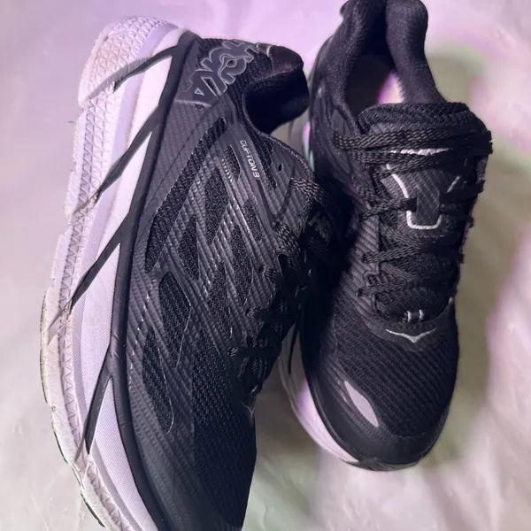 Hoka Women's Black and White Sneakers - Image 9