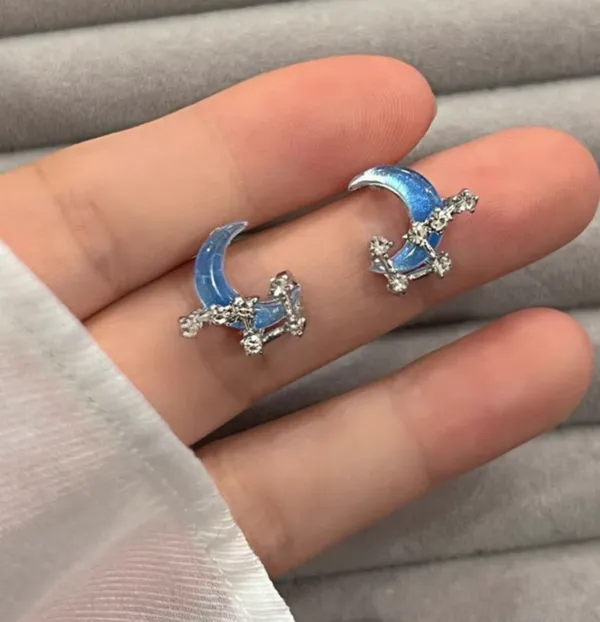 Blue Starry Sky Polar Star Moon Temperament Earrings Versatile Clear Sea Salt Sweet Earrings Exquisite Light Luxury Earrings for Women - Image 5