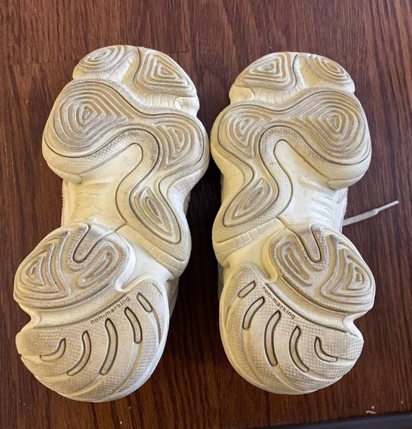 Yeezy 500 Boost Super Moon - Image 3