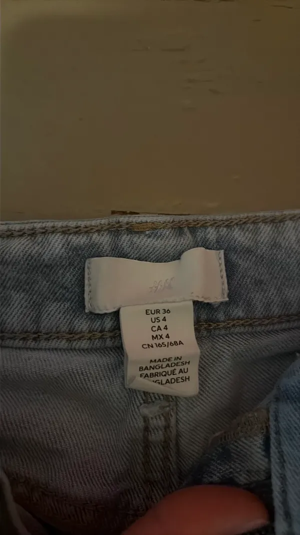 H&M light blue jeans  - Image 3