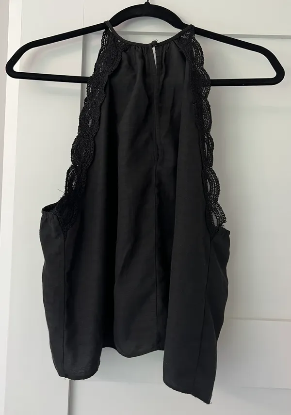 Kendall & Kylie Black Tank Top - Image 4