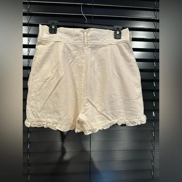 EUC VINTAGE CREAM high waist shorts side pockets - Image 3