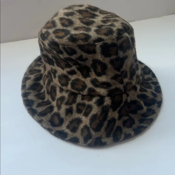 MARCUS ADLER Leopard-Print Faux Fur Bucket Hat 🗝️ - Image 5