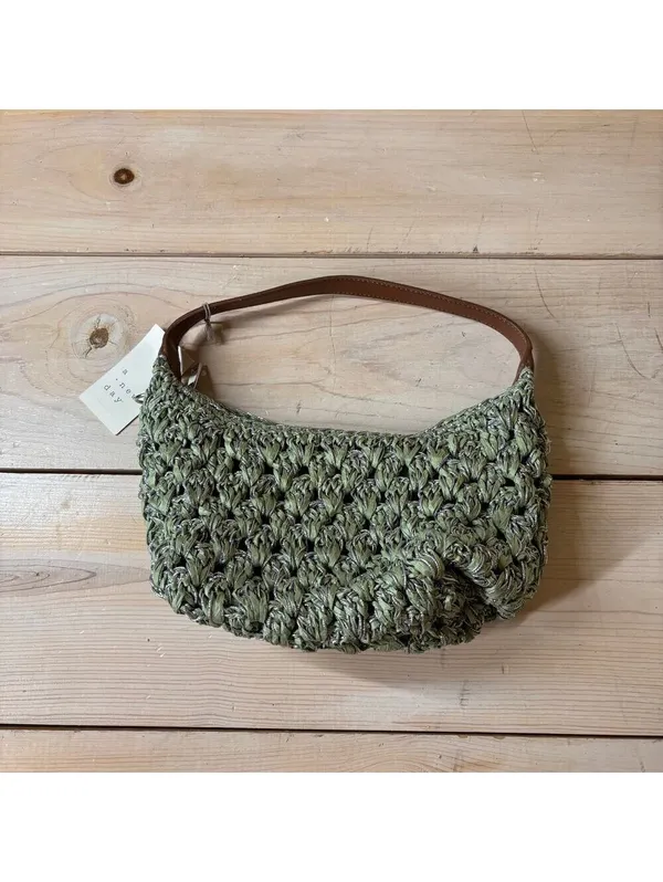A New Day NWT Women's Woven Crochet Green Metallic Shoulder Bag - Image 2