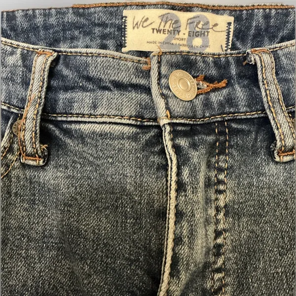 We The Free -Free People Crop Straight Leg Jeans 28 Medium Wash Raw Hem Classic - Image 2