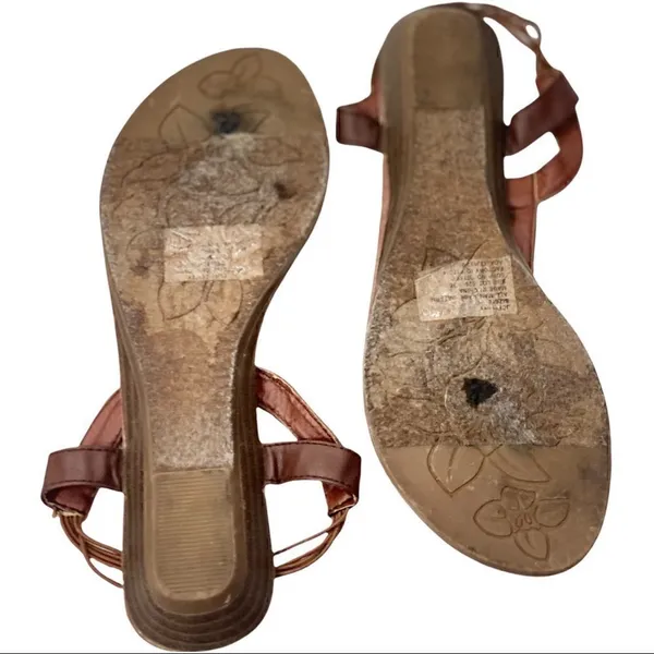 Brown T Strap Sandals! Brown Size 7 - Image 7