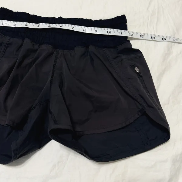 Lululemon Tracker 4" Shorts Black Size 4 Athletic Running - Image 5
