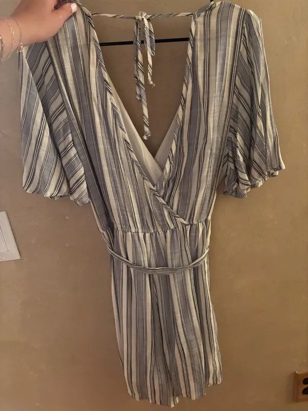 blue and white romper Size M - Image 2