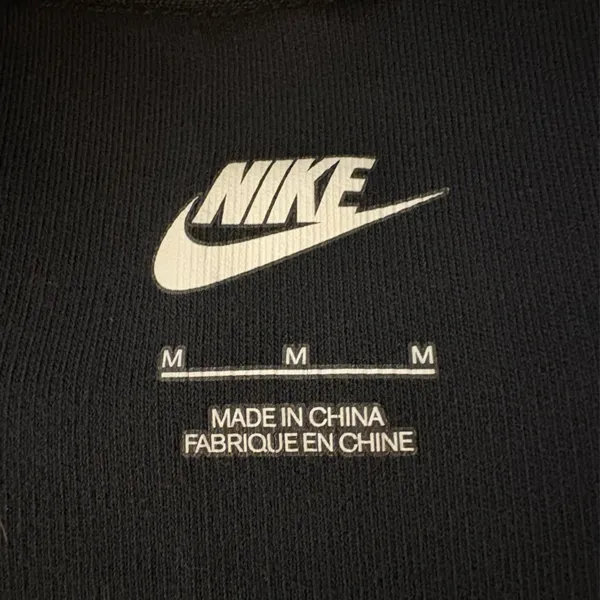 Nike Women's Black Sweatshirt with Logo - Image 4