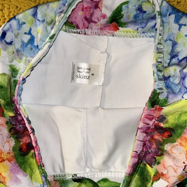 Skinz Size S Floral Skort Pink - Image 6