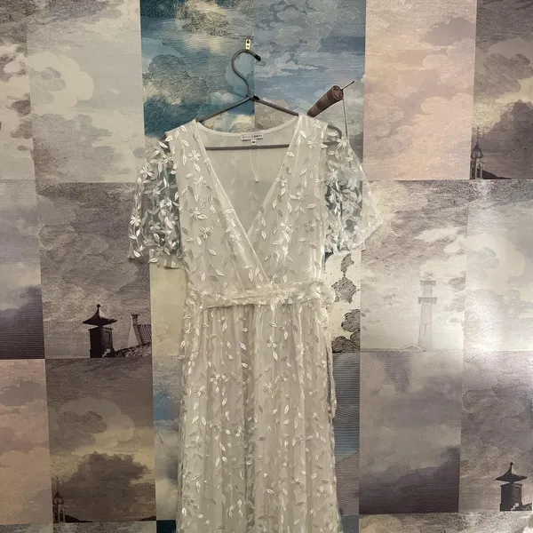Baltic Born Katya White Embroidered Floral Maxi Dress M Wrap Bridal Maternity - Image 2