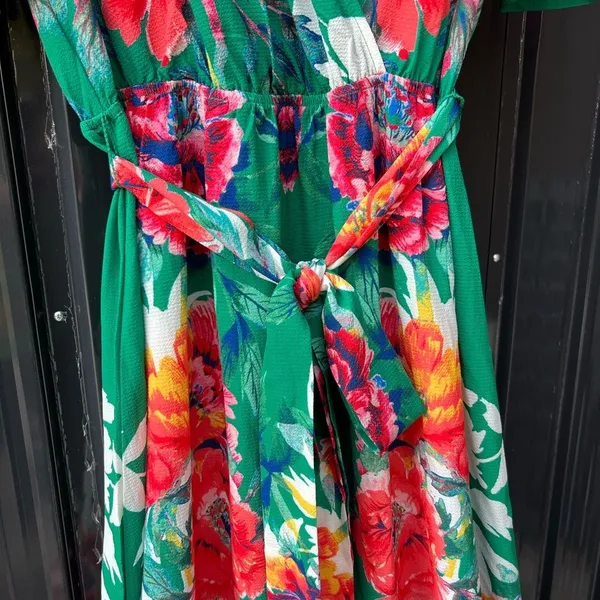 Lulus NWT Still in Paradise Floral Green Wrap Maxi Dress Medium Vacation Resort - Image 5