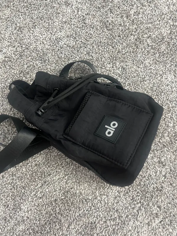 Alo Water Bottle Crossbody Bag Black Athleisure Gym Bag - Image 3