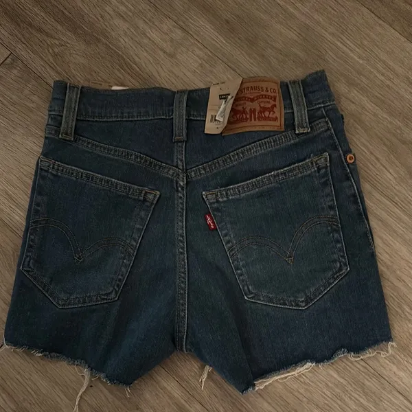 Levi High Rise Hypersoft Shorts - Image 2