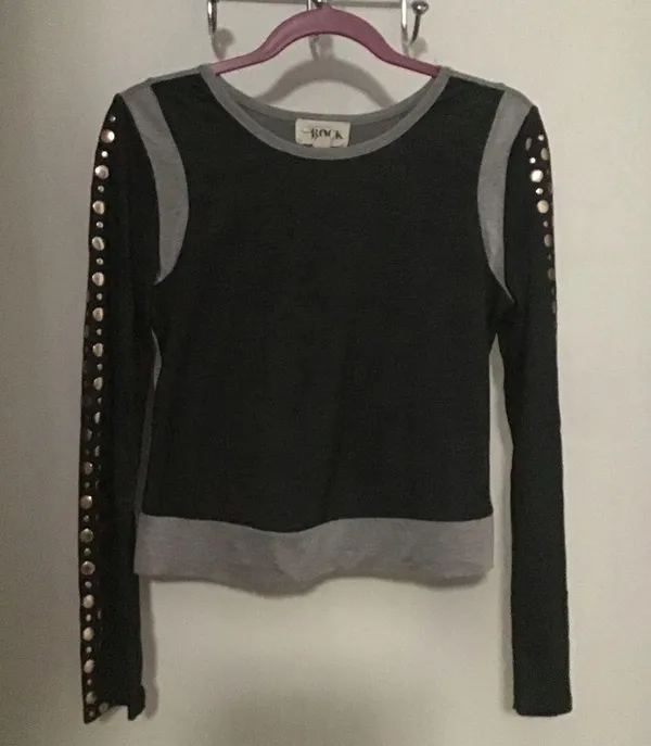 Studded long sleeve top Size L - Image 5