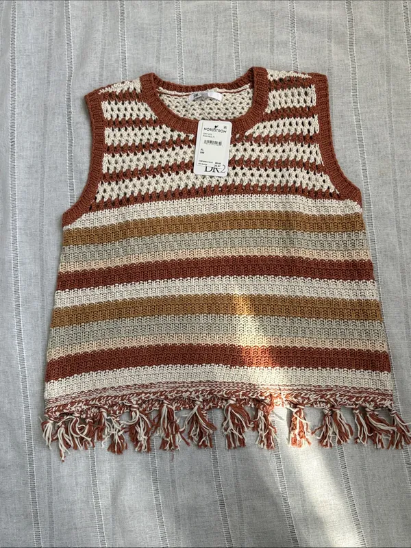 DR2 by Daniel Rainn NWT Stripe Tassel Trim Crop Sweater Tank - Image 7