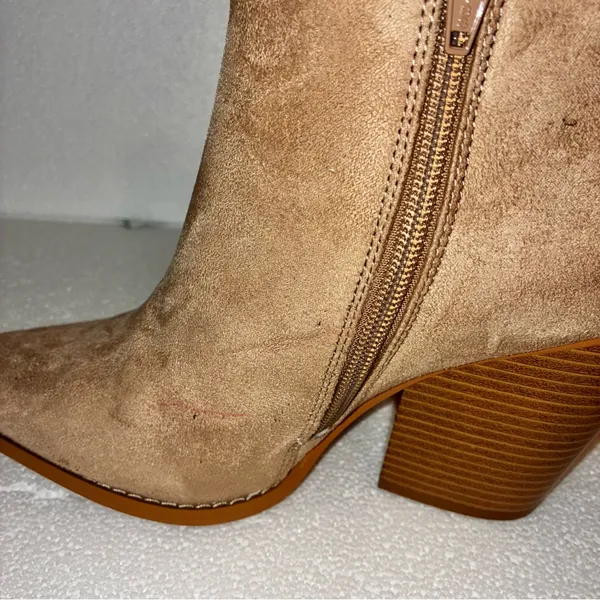 Faux Suede Tan Ankle Boots Size:9 - Image 7