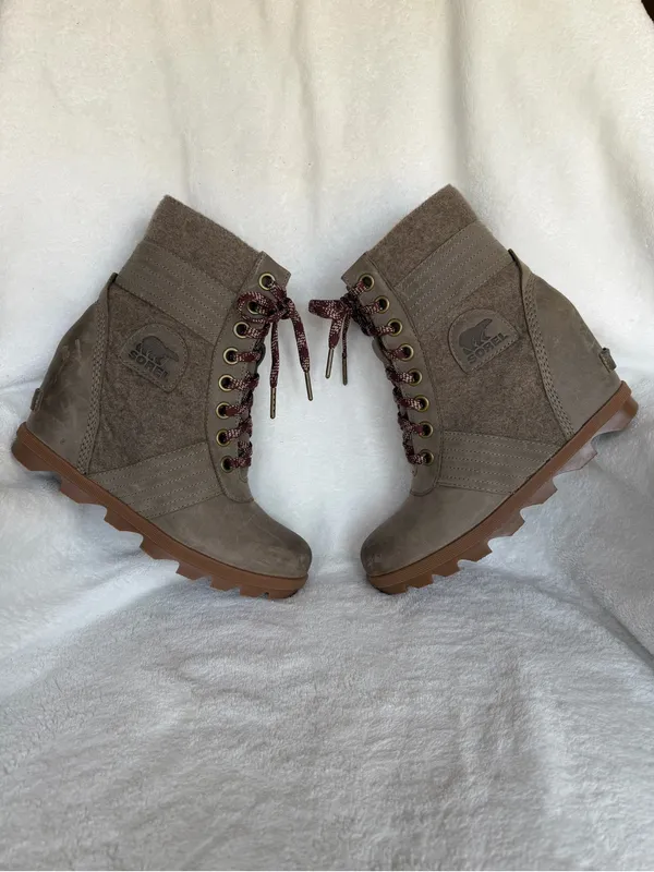 Sorel Women's Lexi Wedge Boots Khaki 7.5 - Image 6
