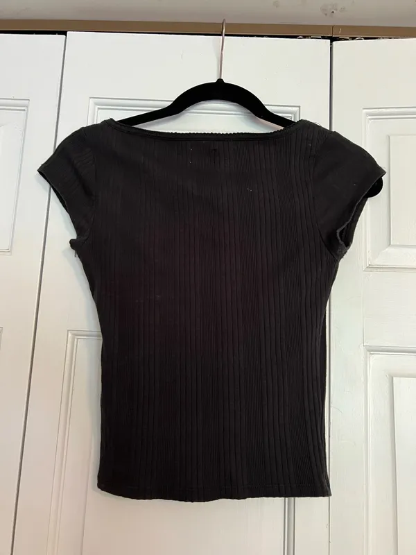 Urban Outfitters Black ribbed tank top with square neckline and bow detail - Image 3