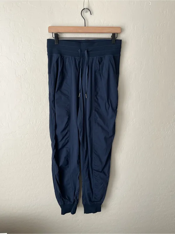 Lululemon Dance Studio Joggers True Navy Size 6 - Image 4