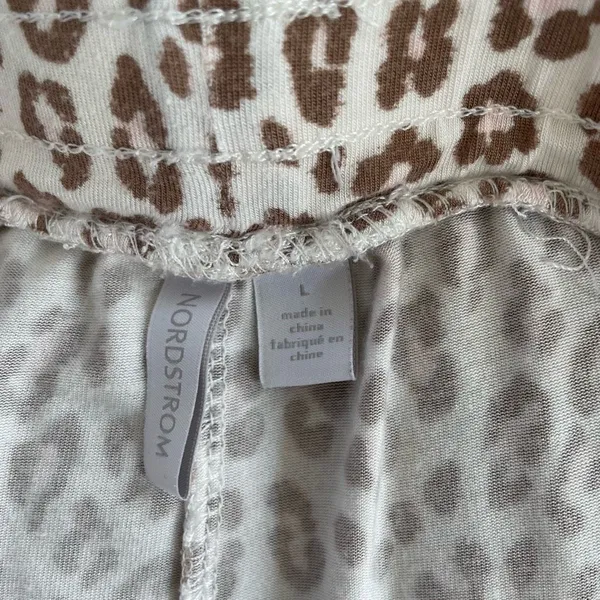 Nordstrom Pajama Set Animal Print Mocha Pink￼ Long Sleeve L - Image 6