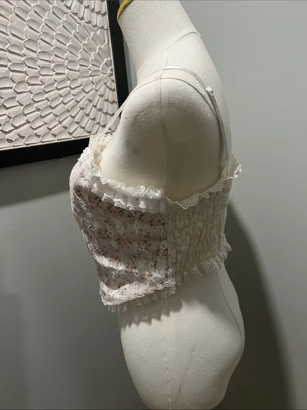 ROMWE White Floral Lace Pearl-Button Camisole - Image 2