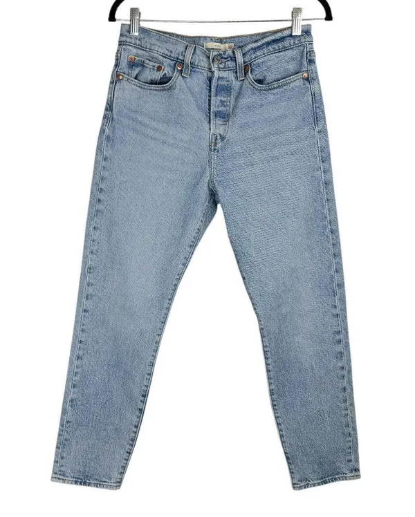 Levi’s Wedgie Straight Leg Jeans Sz 28 Light Wash Button Fly - Image 3