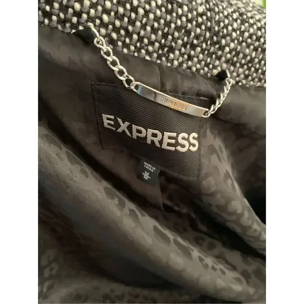 Express tweed jacket winter coat size medium - Image 6