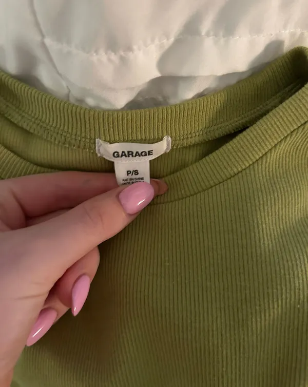 Green crop top - Image 2