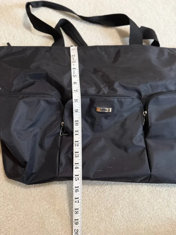 Vintage Tote Duffle Bag in Black - Image 4