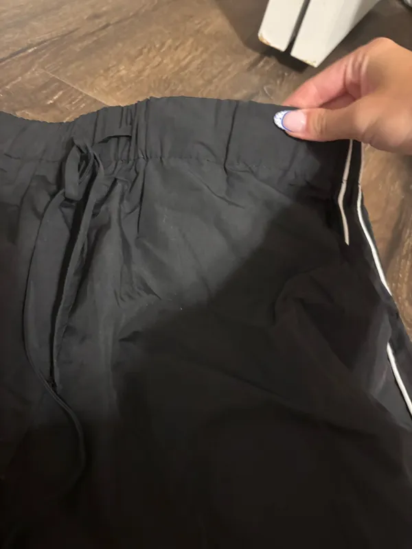 wild fable size small windbreaker pants.  - Image 3