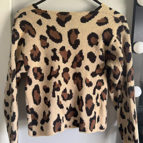 Animal print sweater Size M - Image 2