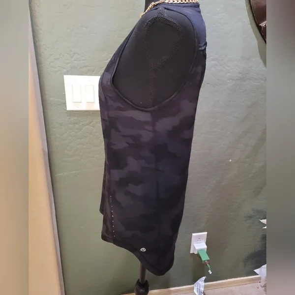 Camo tank top - Image 2