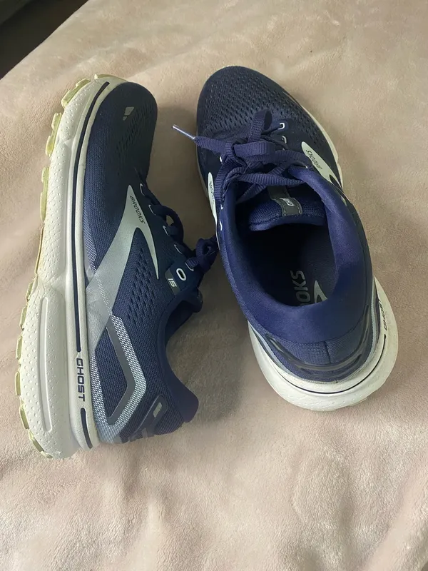 Brooks Ghost 15 Women's Size 9 Running Shoes - Image 5